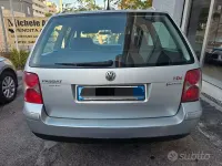 Usata VW Passat 130 CV (95 kW) 2002 Grigio Station wagon