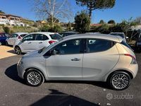 Usado Lancia Ypsilon S 69 HP (50 kW) 2012 Castanho Citadino