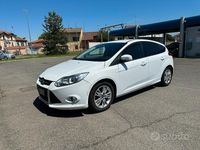 Usata Ford Focus 115 CV (84 kW) 2011 Bianco Berlina