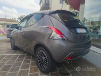 Usata Lancia Ypsilon S 69 CV (50 kW) 2024 Grigio Utilitaria