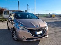 Usata Peugeot 208 Access 68 CV (50 kW) 2015 Viola Utilitaria