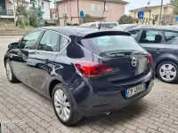 Brugt Opel Astra Cosmo 140 HK (102 kW) 2012 Sort Sedan