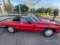 Usata Alfa Romeo Spider 109 CV (80 kW) 1989 Rosso Cabrio