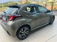 Usata Toyota Yaris Hybrid Trend 92 CV (67 kW) 2020 Verde Berlina