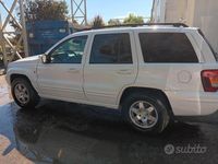 usata Jeep Cherokee 4.7 v8