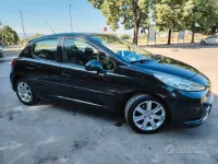 Usata Peugeot 207 109 CV (80 kW) 2008 Nero Berlina