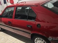 Usata Alfa Romeo 33 105 CV (77 kW) 1990 Rosso Berlina