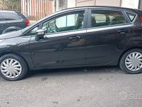 Begagnad Ford Fiesta 70 HK (51 kW) 2011 Svart Sedan