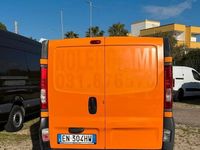 Usata Renault Trafic 115 CV (84 kW) 2012 Arancione Monovolume