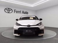 Usata Toyota Yaris 280 CV (205 kW) 2024 Bianco pastello Berlina