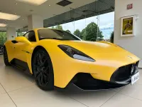 Usata Maserati MC20 630 CV (463 kW) 2023 Giallo genio matte Berlina