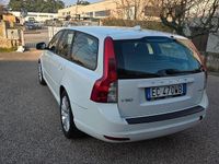 Usata Volvo V50 Momentum 149 CV (109 kW) 2010 Bianco Station wagon
