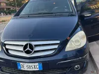 Usata Mercedes B200 140 CV (102 kW) 2007 Bluazzurro Monovolume