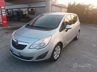 Usata Opel Meriva 100 CV (73 kW) 2013 Grigio Monovolume