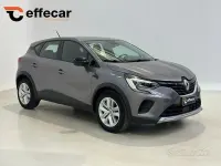 Usata Renault Captur 101 CV (74 kW) 2023 Grigio SUV