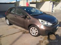 Usata Kia Rio 2013 Marrone Utilitaria