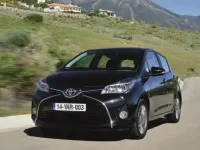 Usata Toyota Yaris Active 101 CV (74 kW) 2016 Bianco Utilitaria