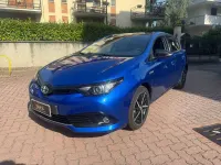 Usata Toyota Auris Hybrid Edition 99 CV (72 kW) 2018 Blu/azzurro Berlina
