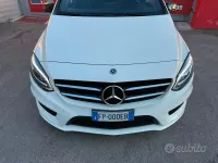 Usata Mercedes B200 Premium 136 CV (100 kW) 2018 Bianco Utilitaria