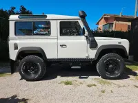 Usata Land Rover Defender 122 CV (89 kW) 2000 SUV