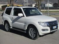 usata Mitsubishi Pajero EURO 6 + IVA !!! 3.2 DI-D 16V aut. Instyle