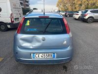 Usata Fiat Punto 80 CV (58 kW) 2005 Blu Berlina