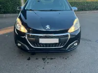 Usata Peugeot 208 75 CV (55 kW) 2017 Bluazzurro Utilitaria