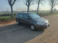 Usata Opel Zafira Club 110 CV (80 kW) 2009 Monovolume