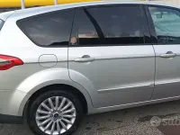 Usata Ford S-MAX 163 CV (119 kW) 2013 Grigio Monovolume