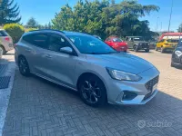 Usata Ford Focus ST 120 CV (88 kW) 2020 Grigio Station wagon