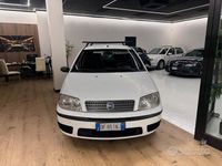 Usata Fiat Punto 69 CV (50 kW) 2004 Bianco Utilitaria