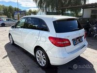 Usata Mercedes B180 Executive 108 CV (79 kW) 2013 Bianco Monovolume