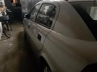 Usata Opel Astra 101 CV (74 kW) 1999 Grigio Berlina