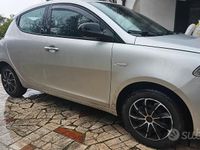 Usata Lancia Ypsilon 69 CV (50 kW) 2018 Grigio Utilitaria