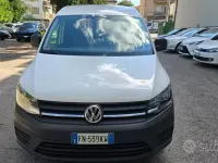 Usata VW Caddy Highline 102 CV (75 kW) 2018 Bianco Monovolume