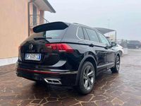 Usata VW Tiguan R-line 200 CV (147 kW) 2023 Nero SUV