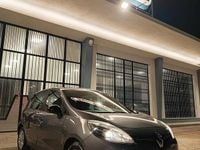 Usata Renault Scénic III XMOD 110 CV (80 kW) 2016 Grigio Monovolume