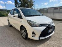 Usata Toyota Yaris Hybrid Active 101 CV (74 kW) 2014 Bianco Berlina