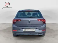 Usata VW Polo Life 95 CV (69 kW) 2023 Grigio Utilitaria