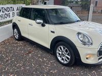 Usata Mini Cooper D 116 CV (85 kW) 2014 Beige Utilitaria
