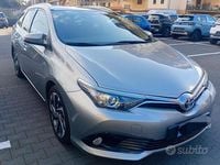 Usata Toyota Auris Lounge 111 CV (81 kW) 2015 Grigio Berlina