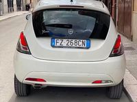 Usata Lancia Ypsilon 69 CV (50 kW) 2019 Bianco Utilitaria