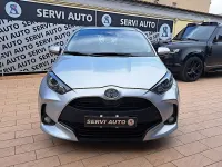 Usata Toyota Yaris Hybrid Active 116 CV (85 kW) 2024 Argento Berlina