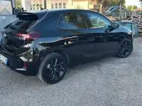 Usata Opel Corsa Design Edition 102 CV (75 kW) 2023 Nero Utilitaria