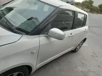 Usata Suzuki Swift 75 CV (55 kW) 2011 Bianco Utilitaria
