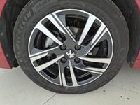 Usata Peugeot 208 Allure 75 CV (55 kW) 2022 Rosso Utilitaria