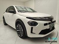 Usata Lancia Ypsilon 110 CV (80 kW) 2025 Argento Utilitaria