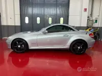 Usata Mercedes SLK200 163 CV (119 kW) 2005 Grigio Cabrio
