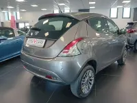 Usata Lancia Ypsilon Gold 84 CV (61 kW) 2016 Antracite Utilitaria