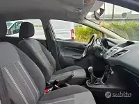 Usata Ford Fiesta Titanium 70 CV (51 kW) 2012 Nero Utilitaria